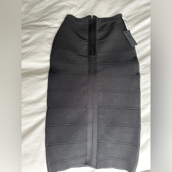Black Babaton pencil skirt - Picture 4 of 6